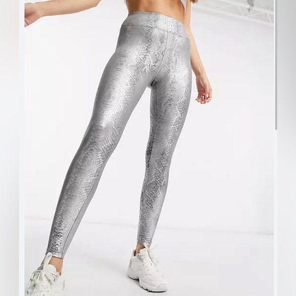 Gray/silver Snake Foil Print Highwaist Leggings - Picture 3 of 10
